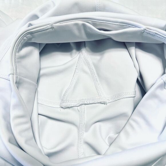 Good American ESSENTIAL BIKE SHORT White  Athleisure Athletic Shorts Size Small - Picture 5 of 15